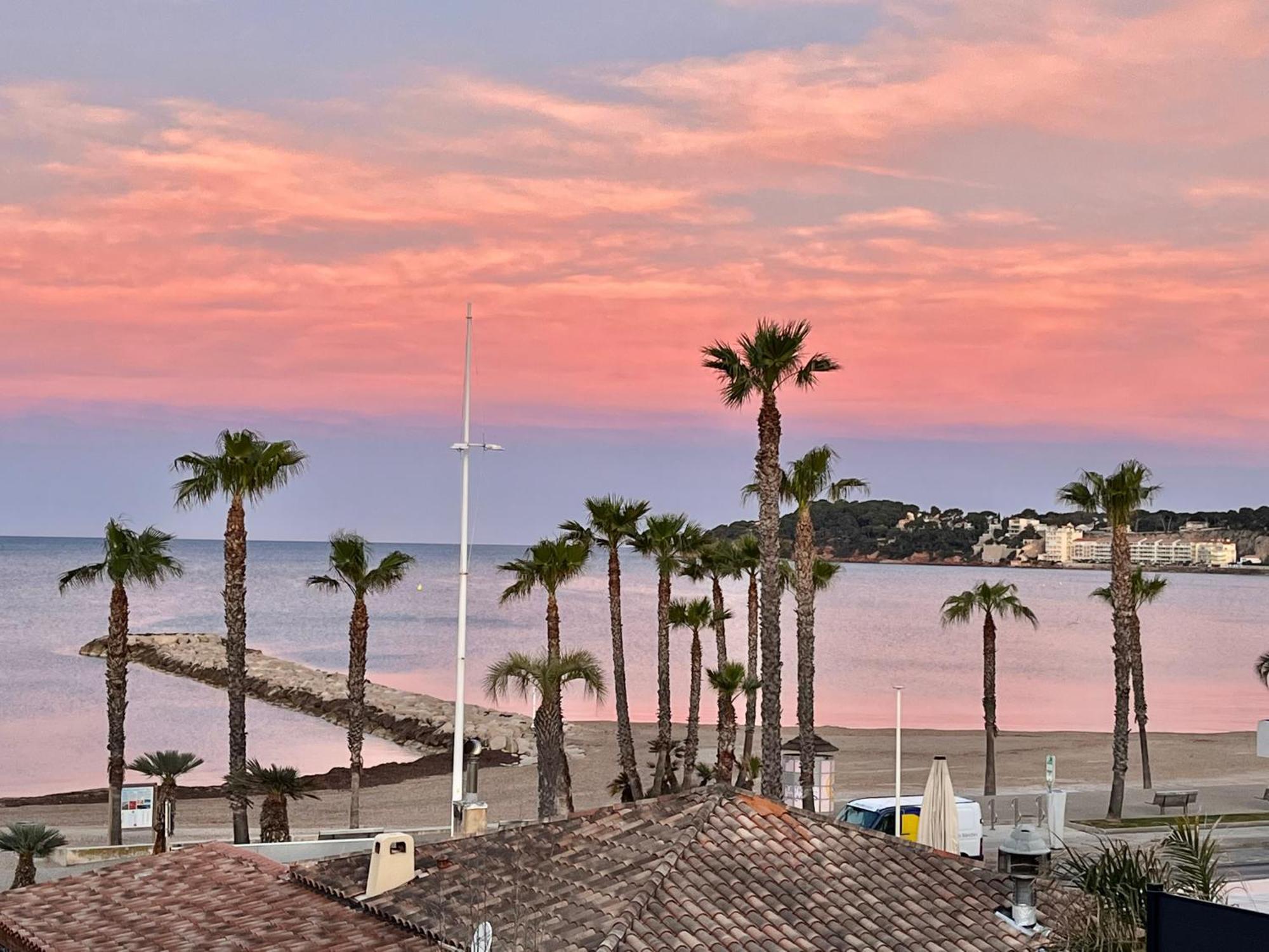 Sanary View - Un Ecrin Sur La Mer Six-Fours-les-Plages Exterior photo