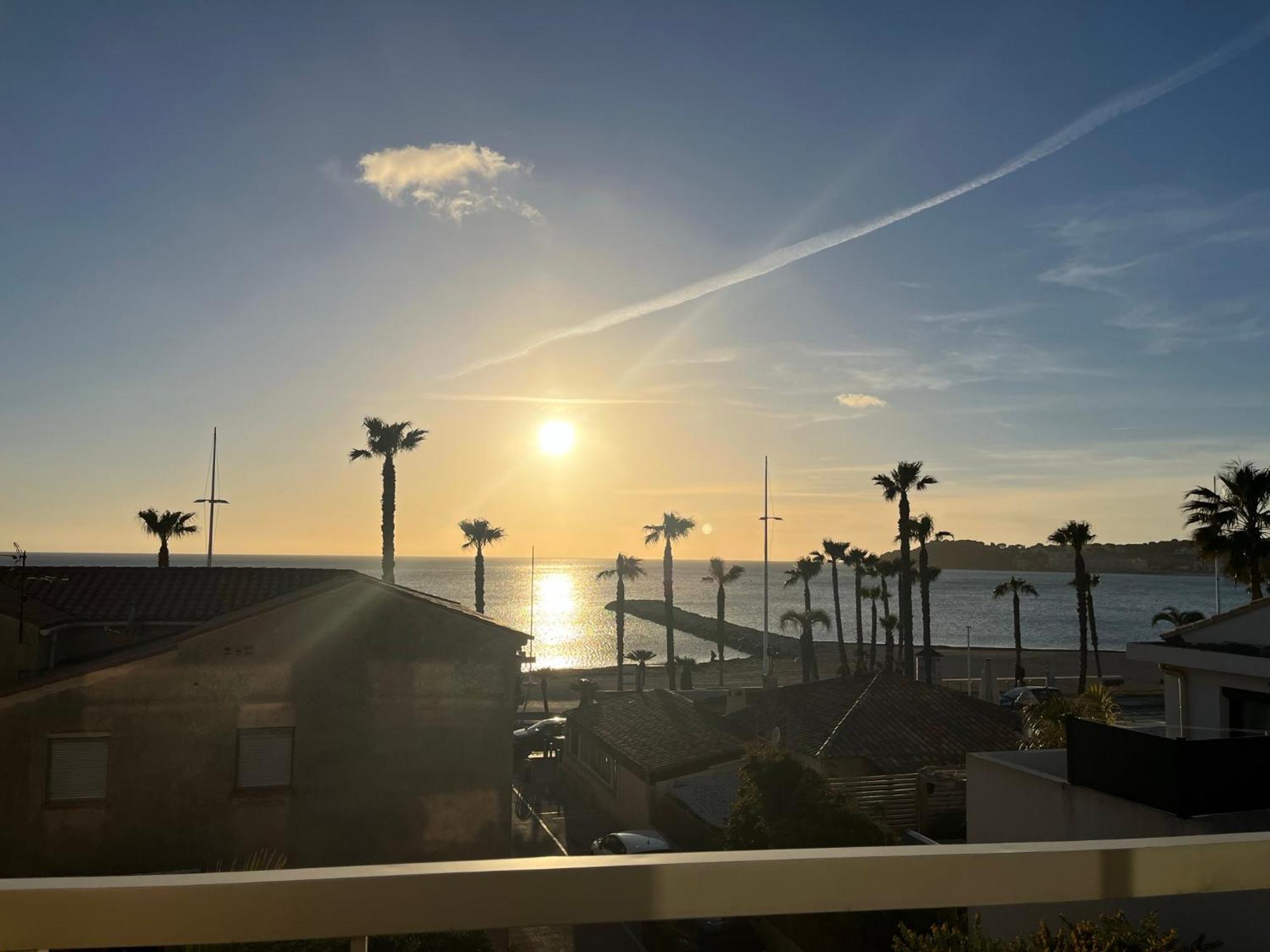 Sanary View - Un Ecrin Sur La Mer Six-Fours-les-Plages Exterior photo